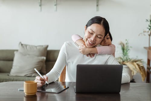  孕妇在怀孕初期如何判断男女?还有什么办法?