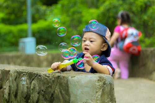  孕妇刚怀孕生男孩女孩的症状初期有哪些？准确方法是什么？