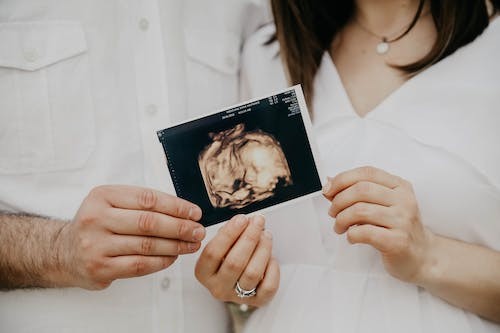  准妈妈怀孕的时候什么时候能知道男生女生