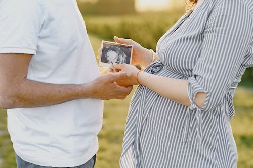  早期发现怀孕后如何看到男孩女孩?